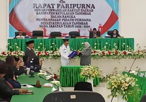 Pidato Perdana, Jauwerissa-Ratuanak Tekankan Benahi Sektor Kesehatan dan Pendidikan 2 Pidato Perdana, Jauwerissa-Ratuanak Tekankan Benahi Sektor Kesehatan dan Pendidikan