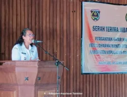 Wakil Bupati dan Ketua TP PKK Hadiri Sertijab Ketua Dharma Wanita Persatuan Tanimbar 12 Wakil Bupati dan Ketua TP PKK Hadiri Sertijab Ketua Dharma Wanita Persatuan Tanimbar