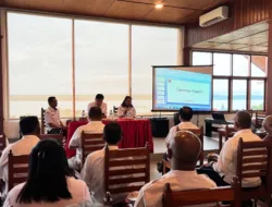 Bupati-Wakil Bupati Kepulauan Tanimbar Pimpin Rapat Evaluasi Triwulan I Tahun 2025 7 Bupati-Wakil Bupati Kepulauan Tanimbar Pimpin Rapat Evaluasi Triwulan I Tahun 2025