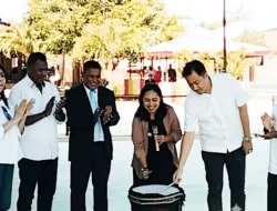 Ratusan Atlet Ramaikan UNLESA CUP I 2025, Bupati Tanimbar: Prestasi Butuh Disiplin dan Kerja Keras 15 Ratusan Atlet Ramaikan UNLESA CUP I 2025, Bupati Tanimbar: Prestasi Butuh Disiplin dan Kerja Keras
