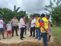 Pemerintah Bergerak Cepat: Jalan Putus di Arui Bab Ditangani Lewat Kolaborasi Lintas Sektor 10 Pemerintah Bergerak Cepat: Jalan Putus di Arui Bab Ditangani Lewat Kolaborasi Lintas Sektor