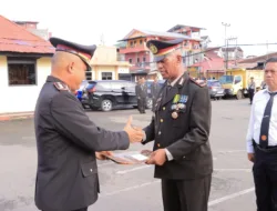 Kapolsek Nusaniwe Terima Penghargaan di Momen Hari Pahlawan, Bukti Dedikasi Jaga Kamtibmas