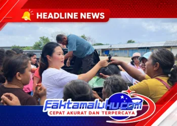 Bukan Sekadar Cokelat, TP PKK Tanimbar Bagikan "Kasih Sayang" untuk Para Pejuang Rupiah di Pasar Tradisional 3 Bukan Sekadar Cokelat, TP PKK Tanimbar Bagikan “Kasih Sayang” untuk Para Pejuang Rupiah di Pasar Tradisional