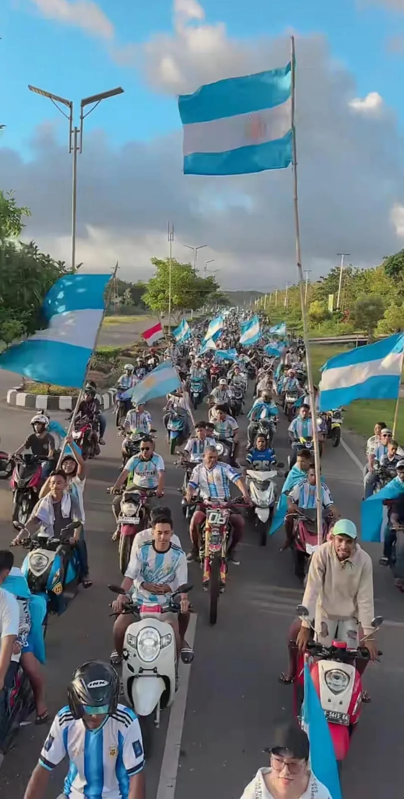 Konvoi Albiceleste KKT Birukan Saumlaki, Ribuan Fans Argentina Gaungkan Semangat Juara Dunia 5 IMG 20260613 WA0270