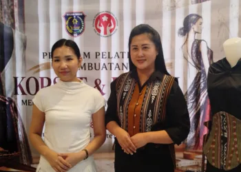 Dekranasda Tanimbar Gandeng Amelia Jang, Tenun Lokal Disulap Jadi Fashion Bernilai Jual