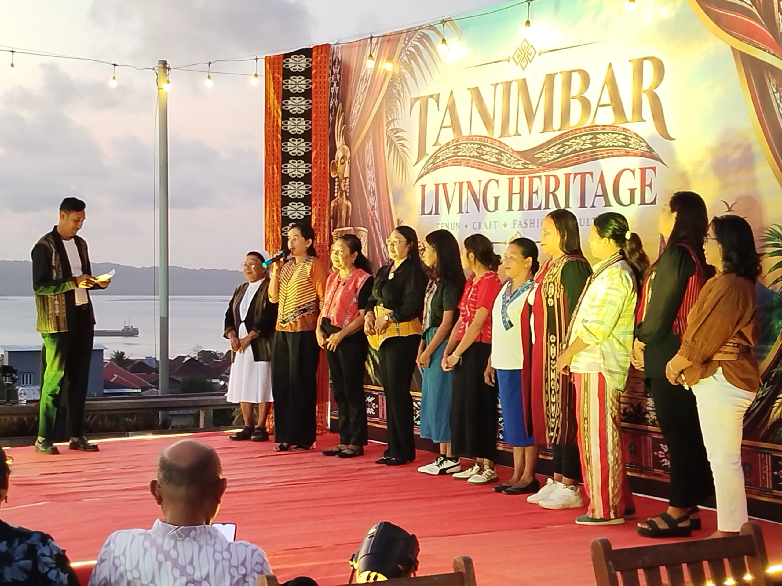 Tanimbar Living Heritage 2026: Ketika Tenun dan Warisan Budaya Tanimbar Naik Kelas ke Panggung Fashion 5 IMG 20260924 182307 scaled